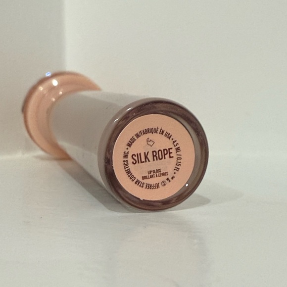 The Gloss by Jeffree Star - “Silk Rope” - Picture 15 of 16